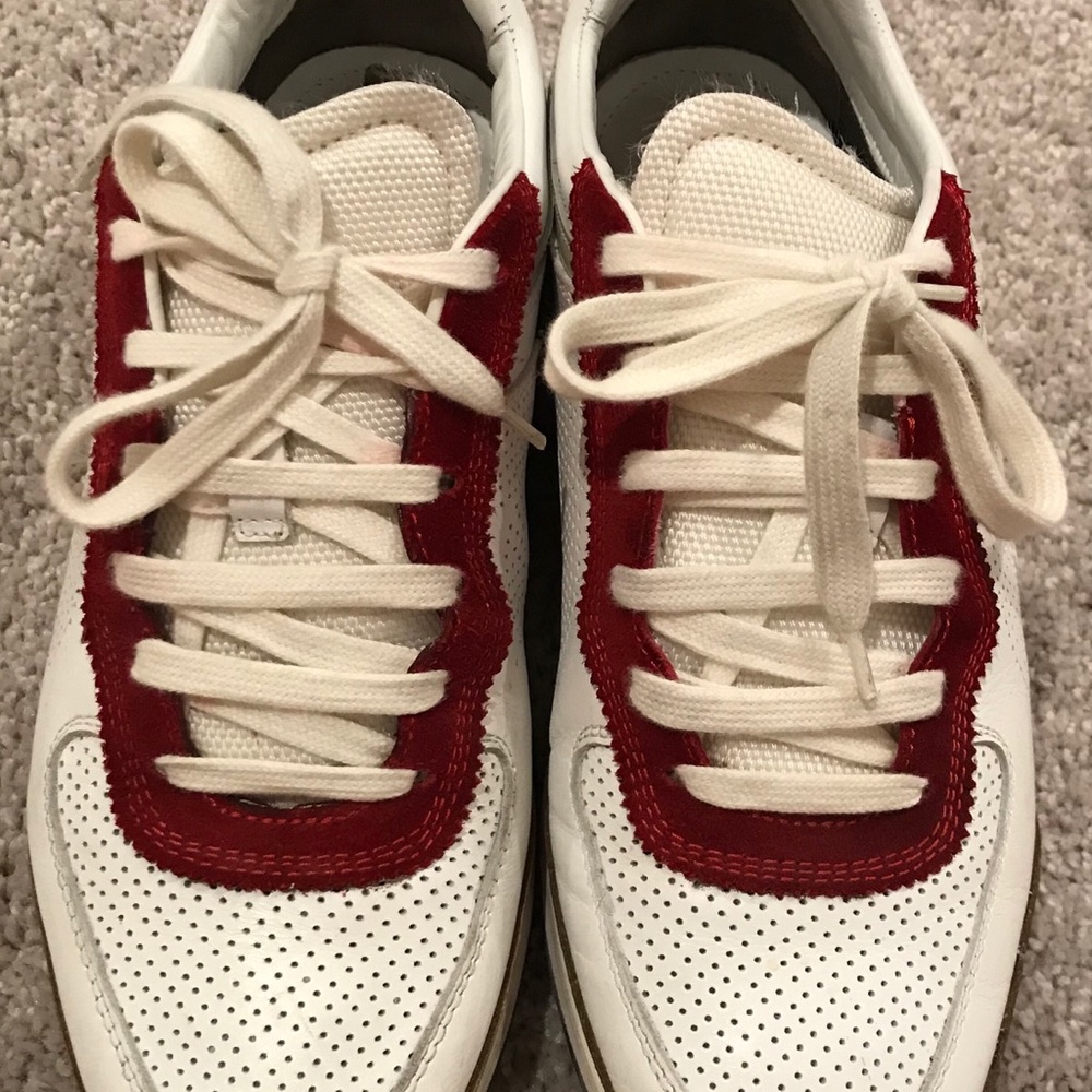 Pre-loved Salvatore Ferragamo Leather Sneakers